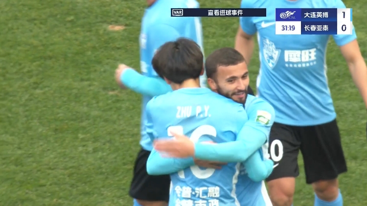 19歲朱鵬宇中超處子球！大連英博1-0領先長春亞泰，馬萊萊助攻